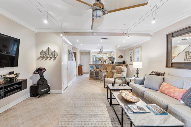 2725 NE 15th Street, Pompano Beach, FL 33062