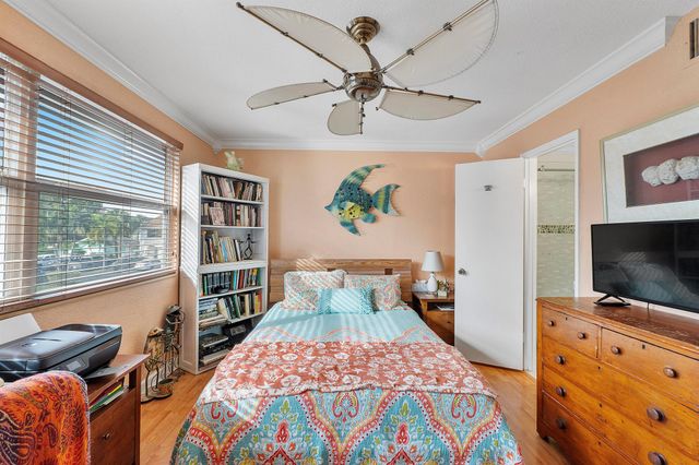 2725 NE 15th Street, Pompano Beach, FL 33062