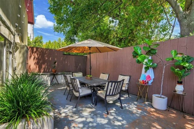4268 Troost, Studio City, CA 91604