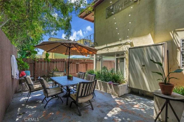 4268 Troost, Studio City, CA 91604