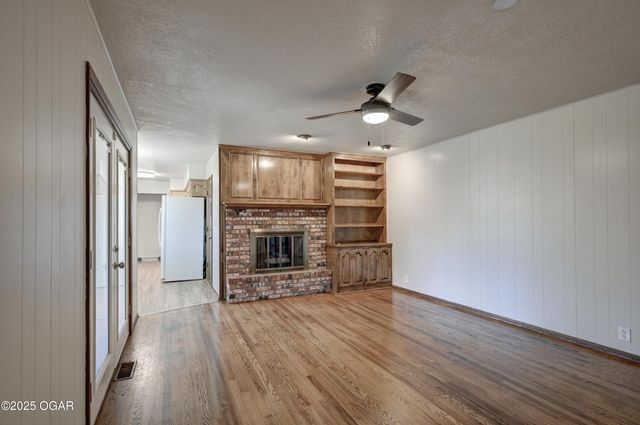 2614 S Michigan Avenue, Joplin, MO 64804