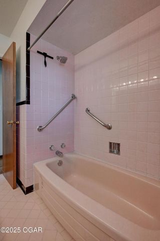 2614 S Michigan Avenue, Joplin, MO 64804