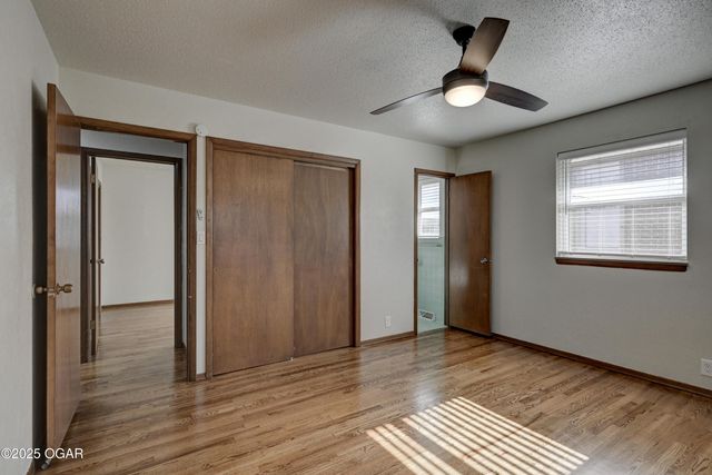 2614 S Michigan Avenue, Joplin, MO 64804