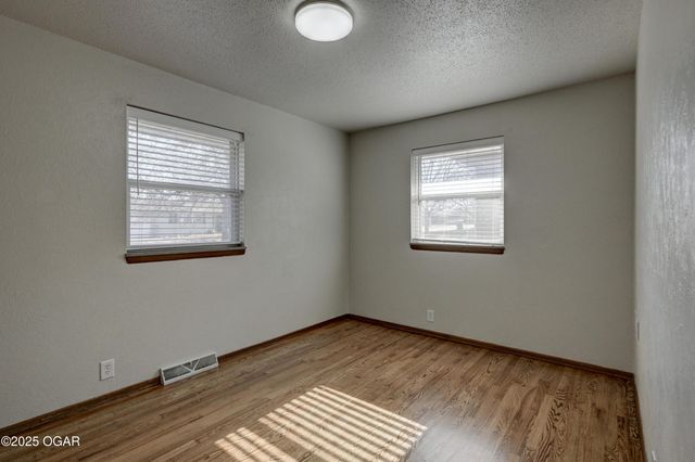 2614 S Michigan Avenue, Joplin, MO 64804