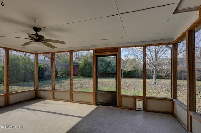 2614 S Michigan Avenue, Joplin, MO 64804