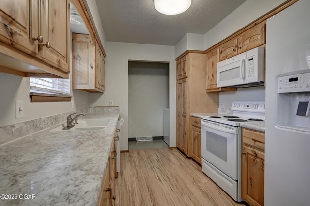 2614 S Michigan Avenue, Joplin, MO 64804