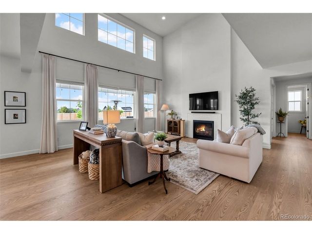 5534 Riverbend Ave, Longmont, CO 80504