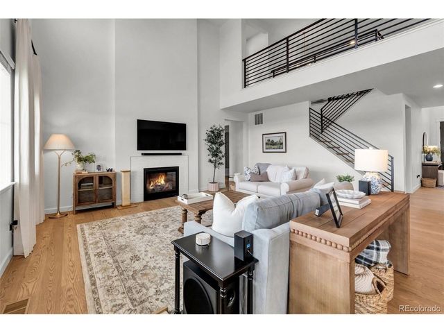 5534 Riverbend Ave, Longmont, CO 80504