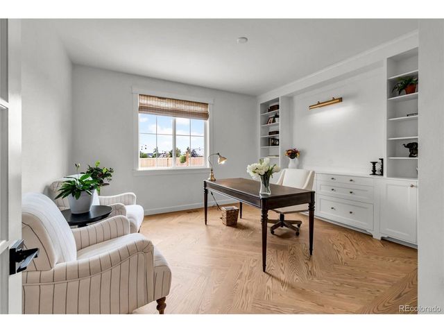 5534 Riverbend Ave, Longmont, CO 80504