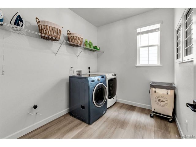 5534 Riverbend Ave, Longmont, CO 80504