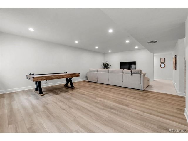 5534 Riverbend Ave, Longmont, CO 80504