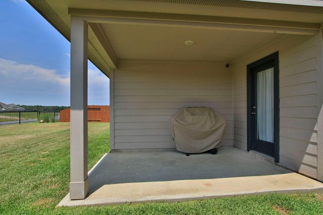 14352 W Pine Heart Drive, Conroe, TX 77302