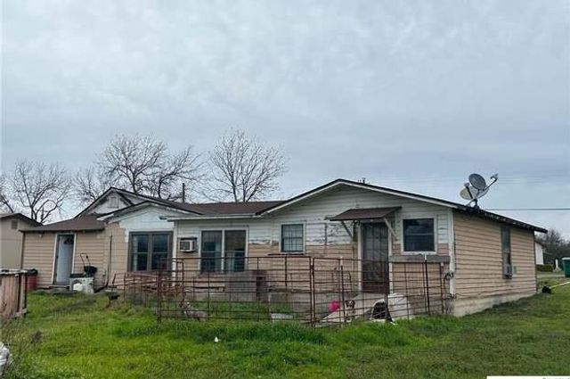 419 Main ST, Lometa, TX 76853