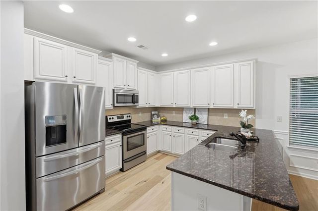 2999 Woodward Down Trail, Buford, GA 30519