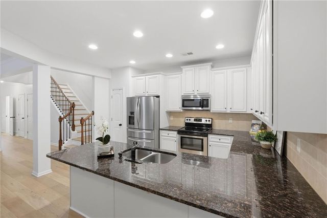 2999 Woodward Down Trail, Buford, GA 30519
