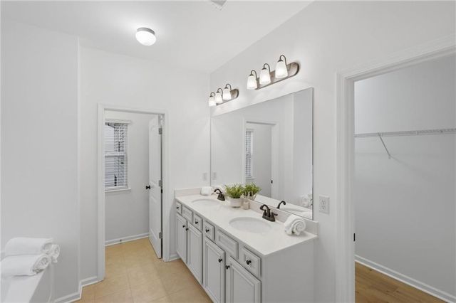 2999 Woodward Down Trail, Buford, GA 30519