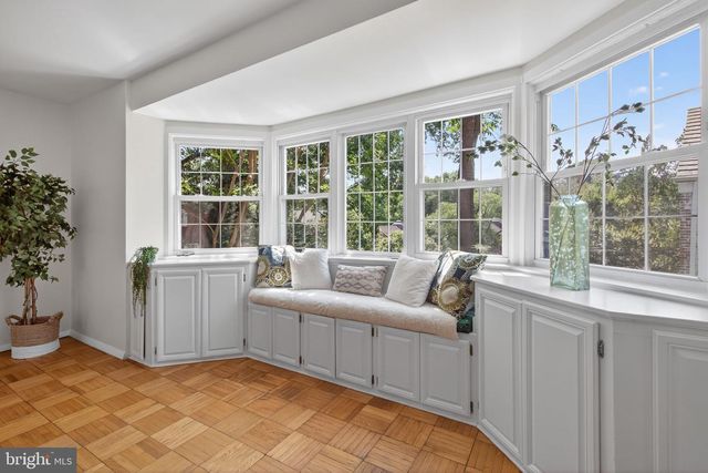 3221 VALLEY DR #712, Alexandria, VA 22302