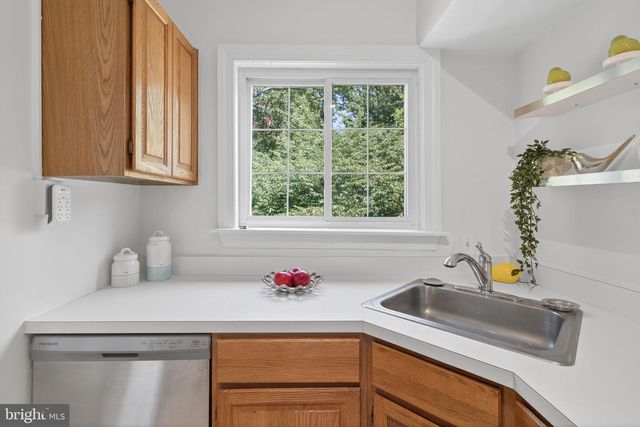 3221 VALLEY DR #712, Alexandria, VA 22302