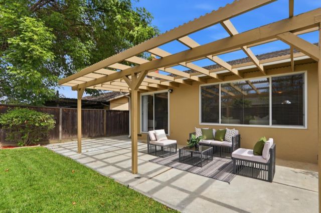 1557 Murre Lane, Sunnyvale, CA 94087