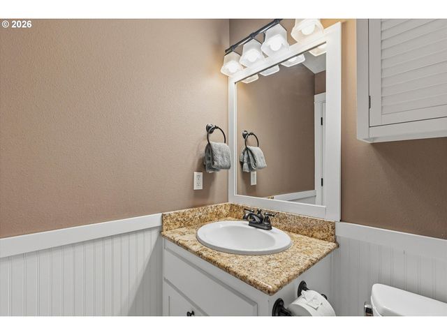 1233 Sw COAST Ave, Lincoln City, OR 97367