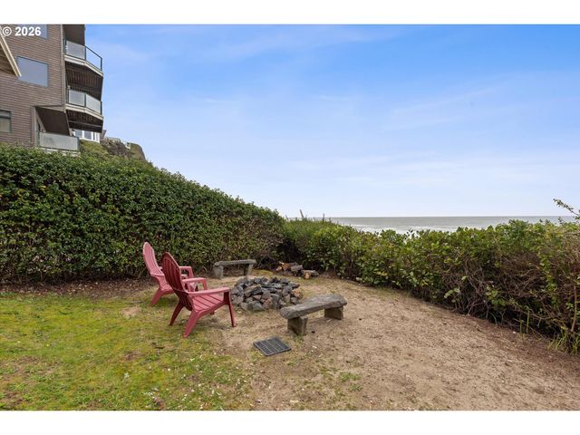 1233 Sw COAST Ave, Lincoln City, OR 97367