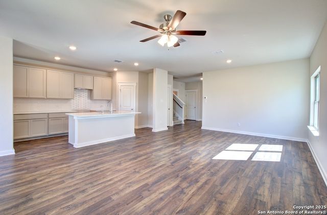 11164 Gaillardia Valley, Converse, TX 78109