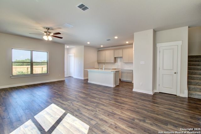11164 Gaillardia Valley, Converse, TX 78109