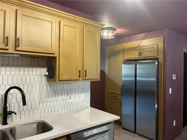 8154 N Drury Avenue, Kansas City, MO 64119