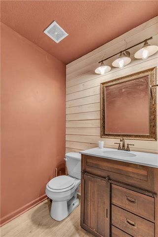 8154 N Drury Avenue, Kansas City, MO 64119