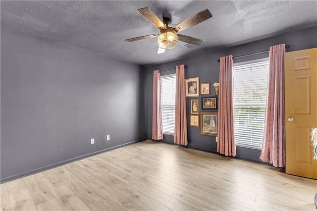 8154 N Drury Avenue, Kansas City, MO 64119
