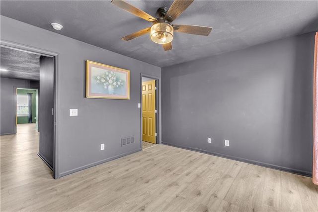 8154 N Drury Avenue, Kansas City, MO 64119