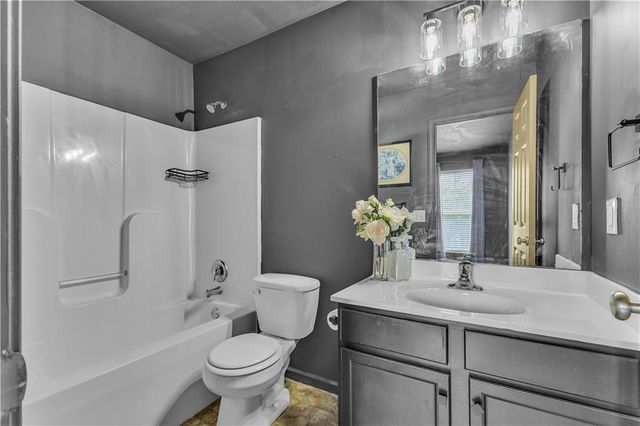 8154 N Drury Avenue, Kansas City, MO 64119