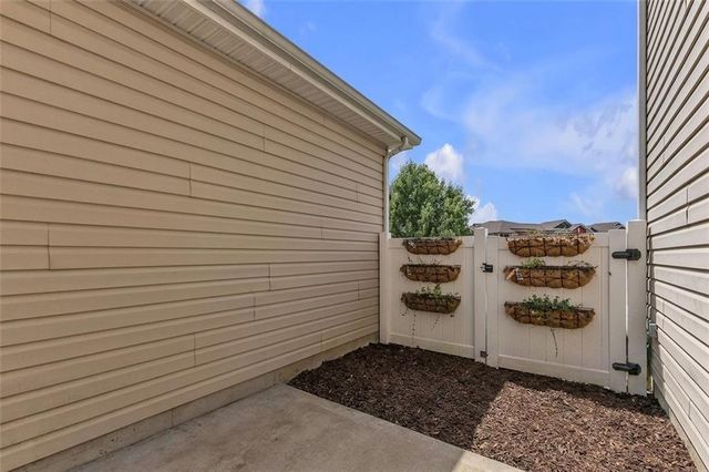 8154 N Drury Avenue, Kansas City, MO 64119