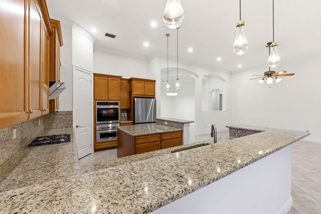 9871 Lakeview Lane, Parkland, FL 33076