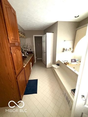 2665 Grey Fox Drive, Martinsville, IN 46151