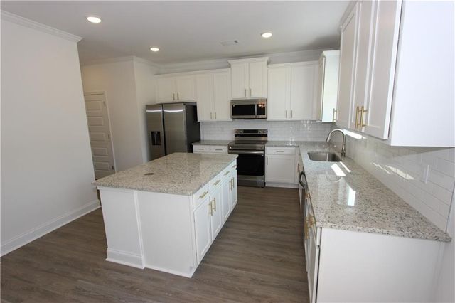 7431 Rocklin Lane, Flowery Branch, GA 30542