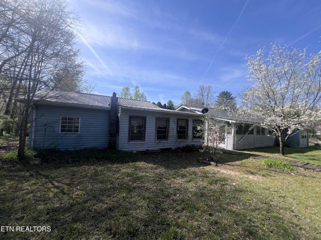 554 Mary Cromwell Rd, Jamestown, TN 38556