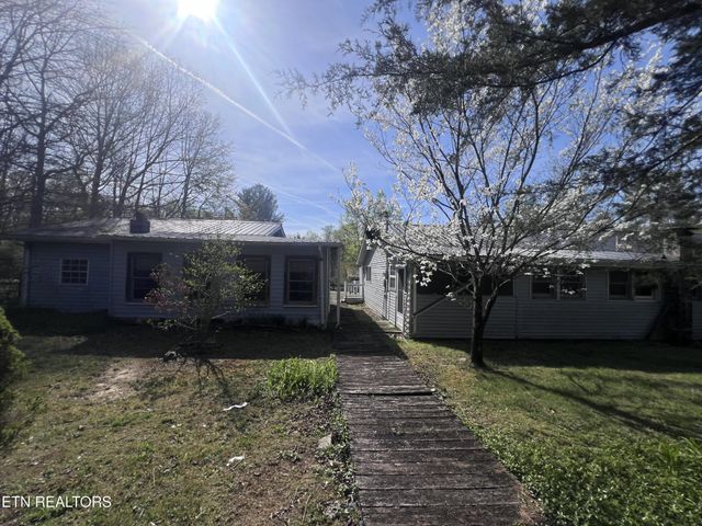 554 Mary Cromwell Rd, Jamestown, TN 38556