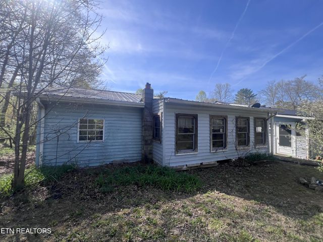 554 Mary Cromwell Rd, Jamestown, TN 38556