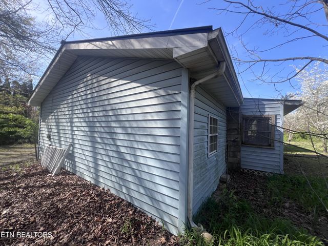 554 Mary Cromwell Rd, Jamestown, TN 38556