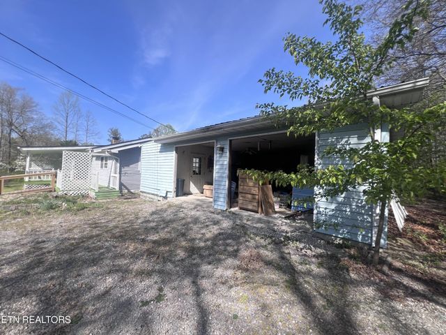 554 Mary Cromwell Rd, Jamestown, TN 38556