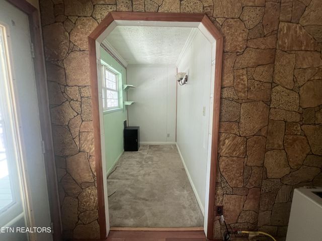 554 Mary Cromwell Rd, Jamestown, TN 38556