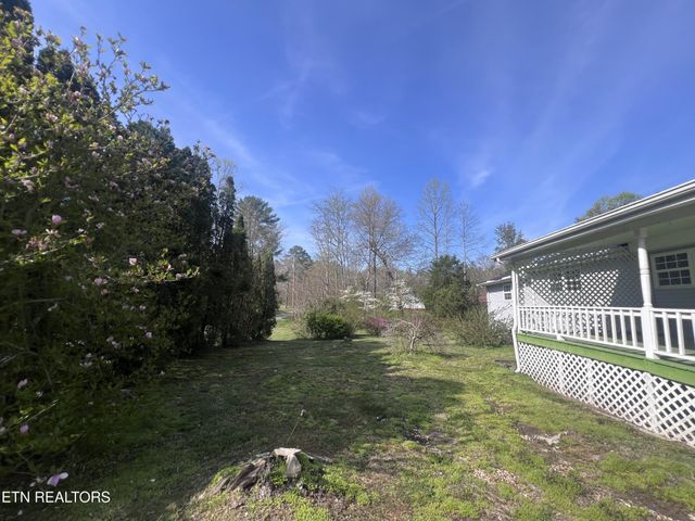 554 Mary Cromwell Rd, Jamestown, TN 38556