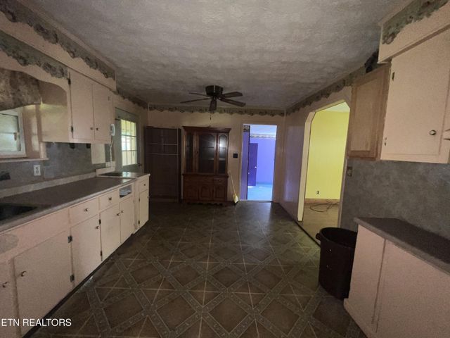 554 Mary Cromwell Rd, Jamestown, TN 38556