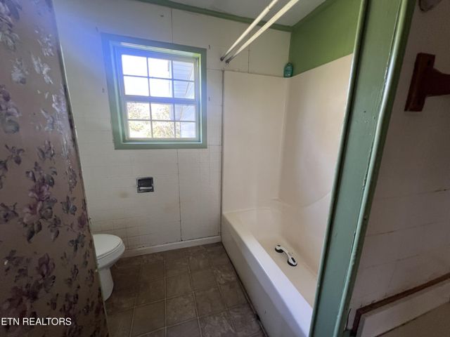 554 Mary Cromwell Rd, Jamestown, TN 38556