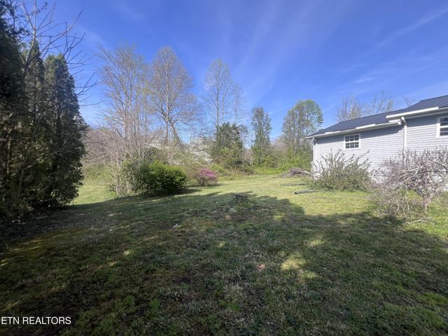 554 Mary Cromwell Rd, Jamestown, TN 38556