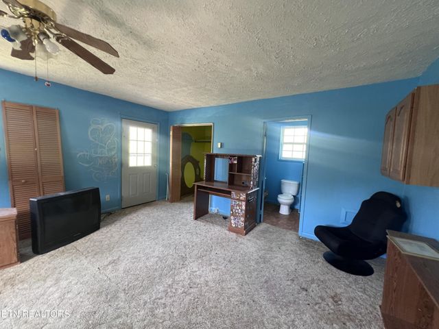 554 Mary Cromwell Rd, Jamestown, TN 38556
