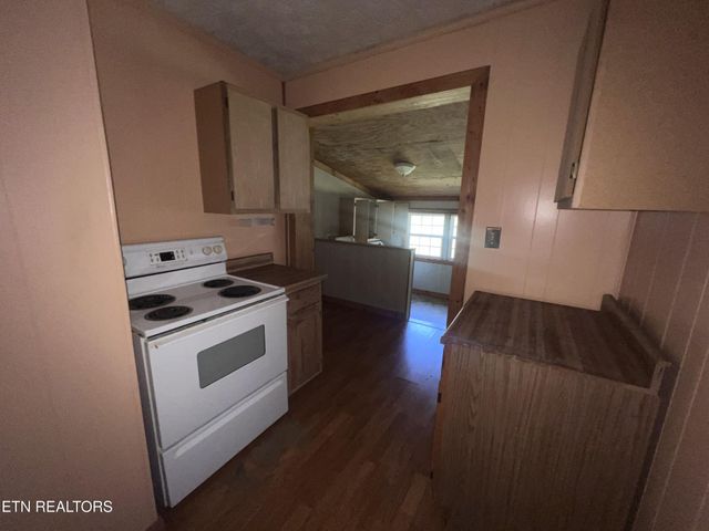 554 Mary Cromwell Rd, Jamestown, TN 38556
