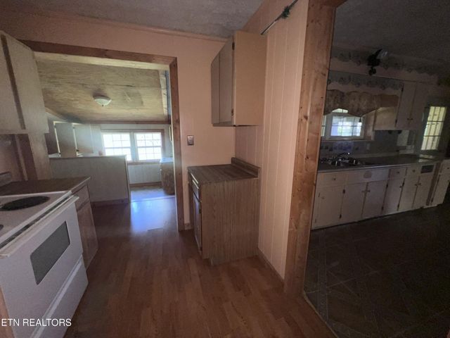 554 Mary Cromwell Rd, Jamestown, TN 38556