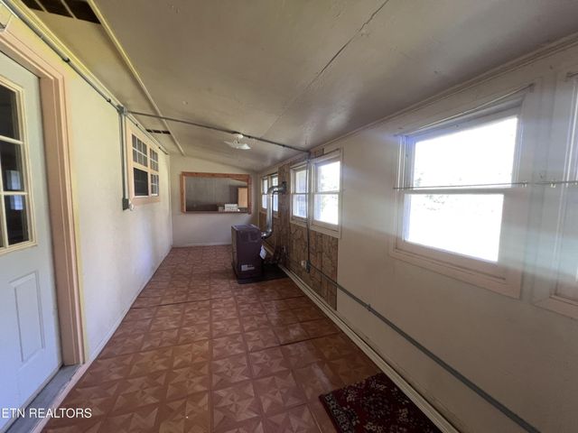 554 Mary Cromwell Rd, Jamestown, TN 38556